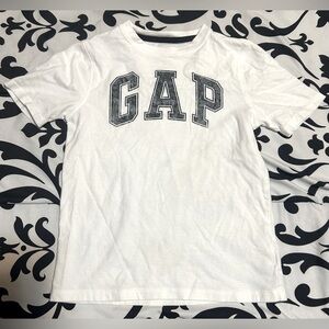💰2/$10 Gap white toddler t- shirt- size 4/5